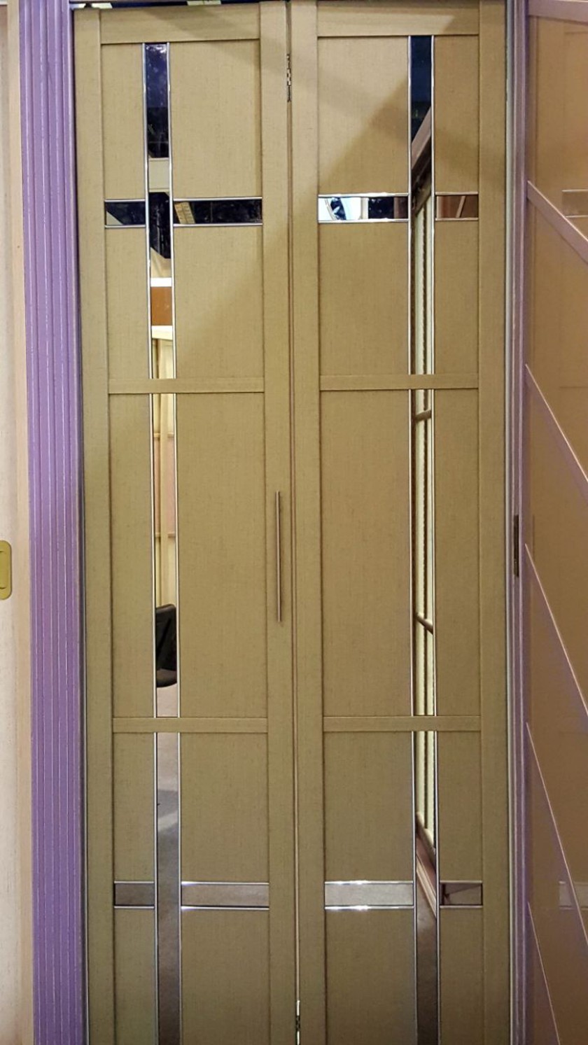 Двери гармошка шпонированные с зеркальным декором Каменск-Уральский